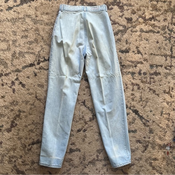 3/$25!!! Vintage 90’s Lightwash Mom Jeans - Picture 2 of 5